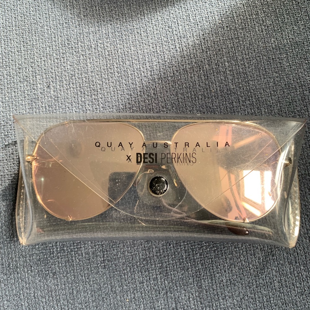 Quay Australia gold High Key